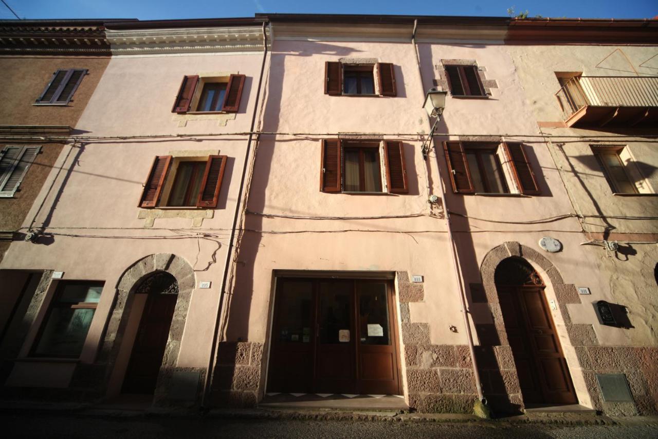Affitta Camere Casa Delle Rose Villanova Monteleone Exterior foto